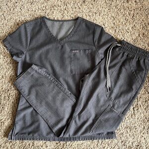 JAANUU Grey Scrubs size S